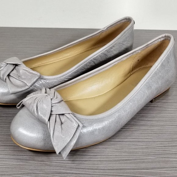 Michael Kors Willa Ballet Flat, Gray Wrinkled Leather, Womens Size 5.5 / 35.5 - Picture 1 of 10
